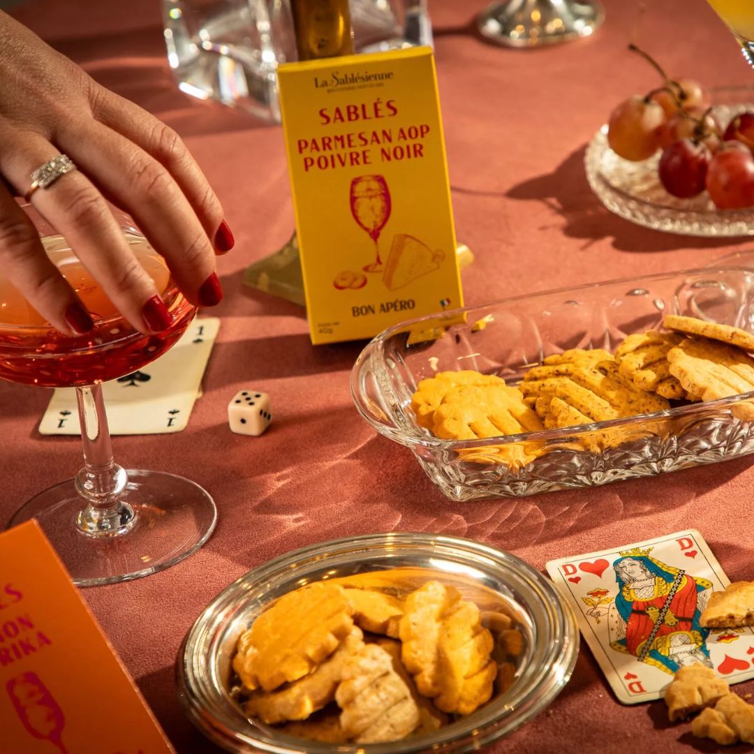 Salzige Sablés mit Sesam & Comté AOP